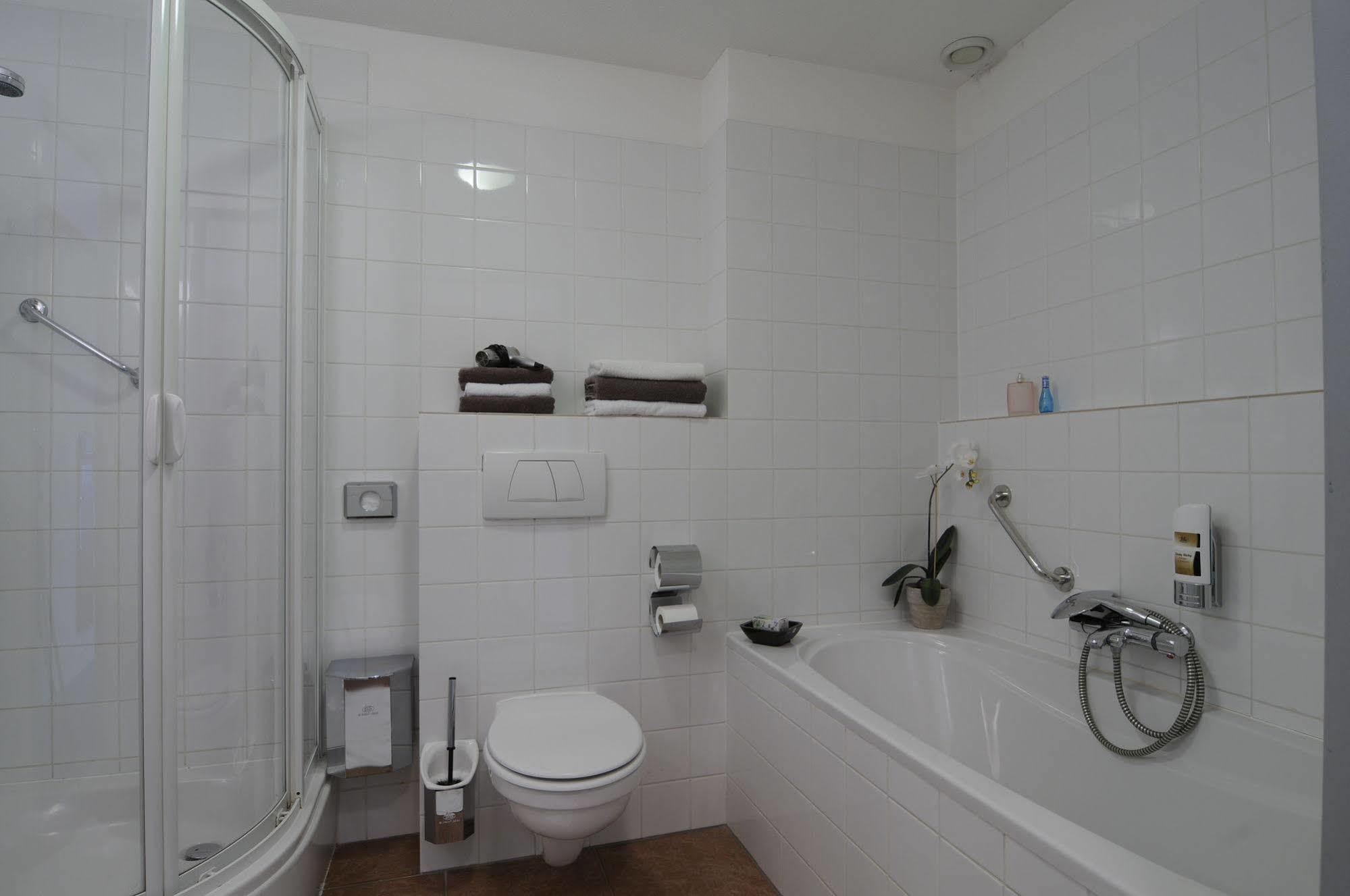 Hotel Nehalennia Домбург Экстерьер фото