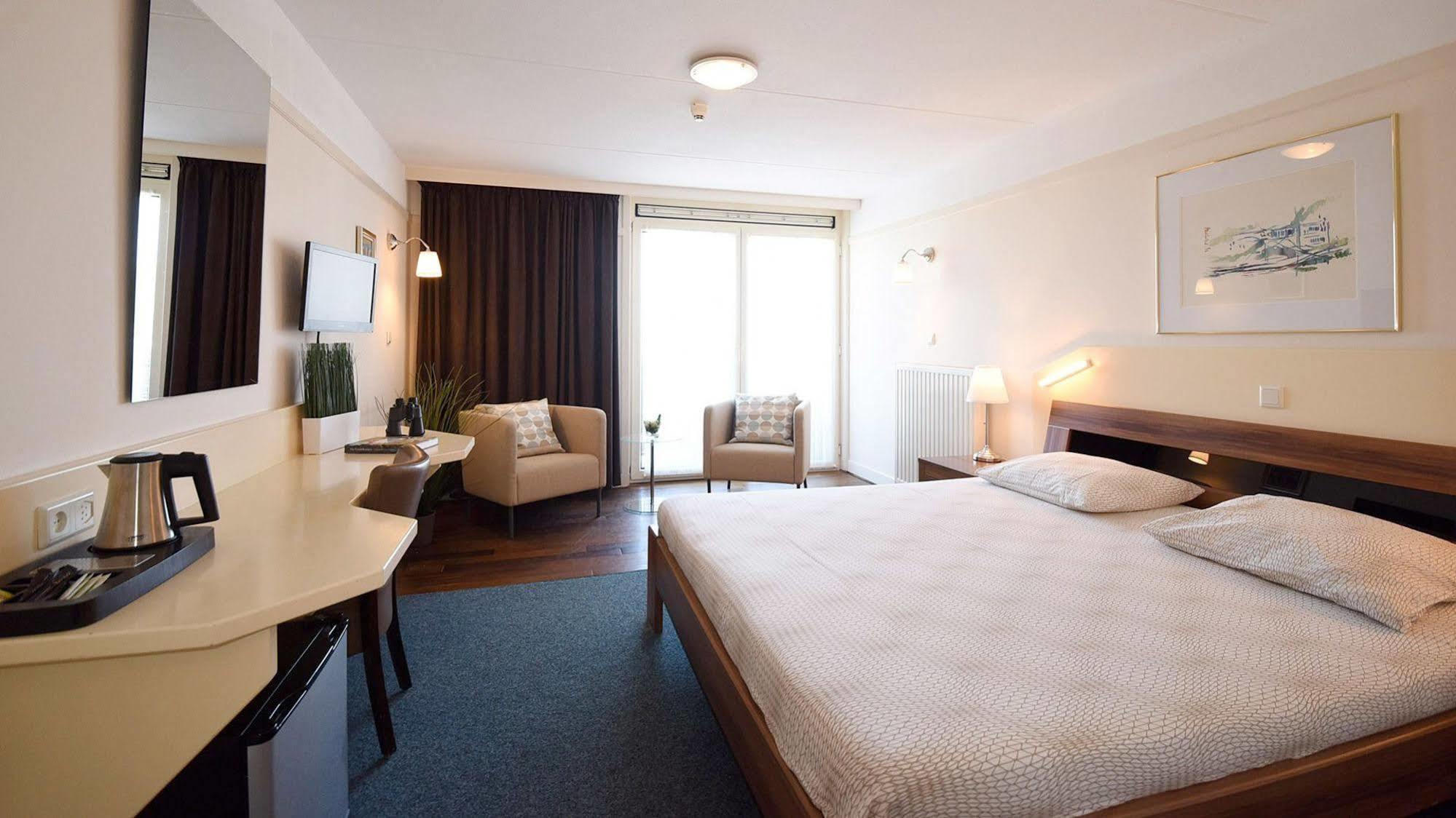 Hotel Nehalennia Домбург Экстерьер фото